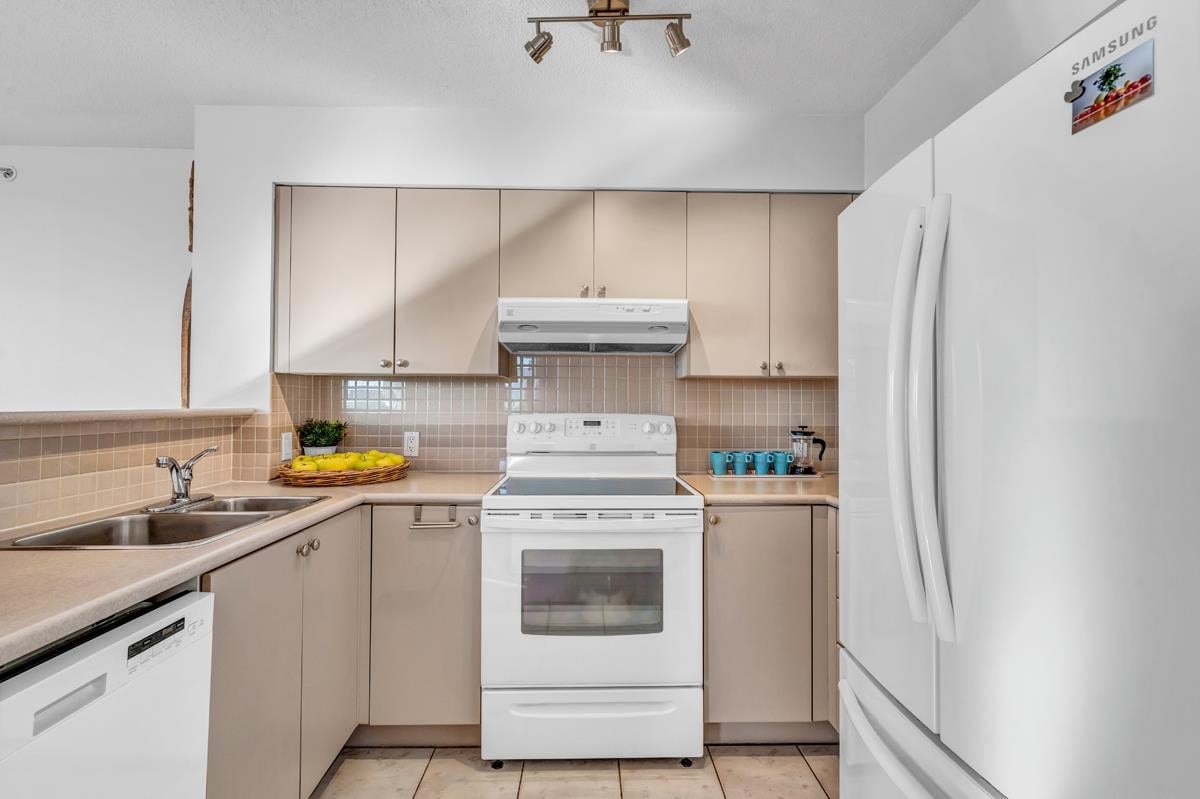 1605-1277 Nelson Street, Vancouver