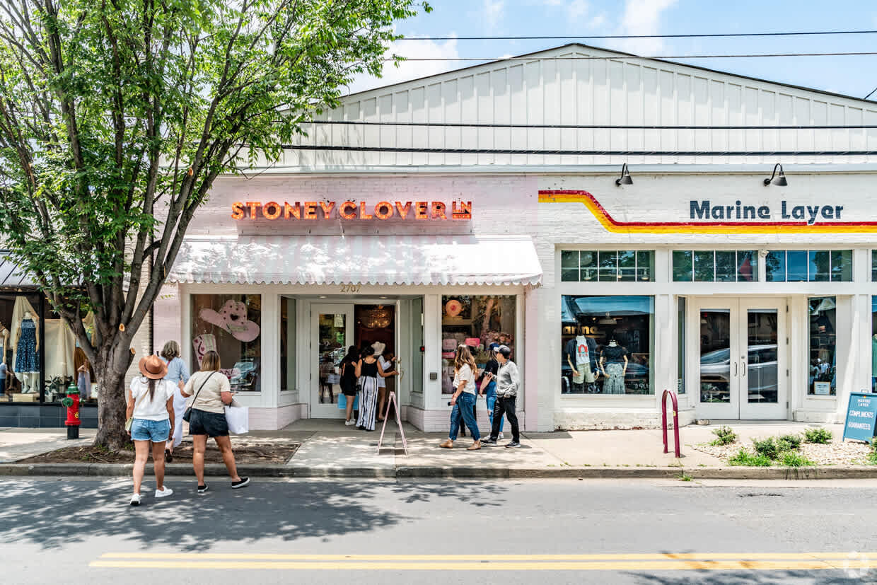 Charming 12 South neighborhood in Nashville, featuring walkable streets, boutique shops, local eateries, and Sevier Park.
