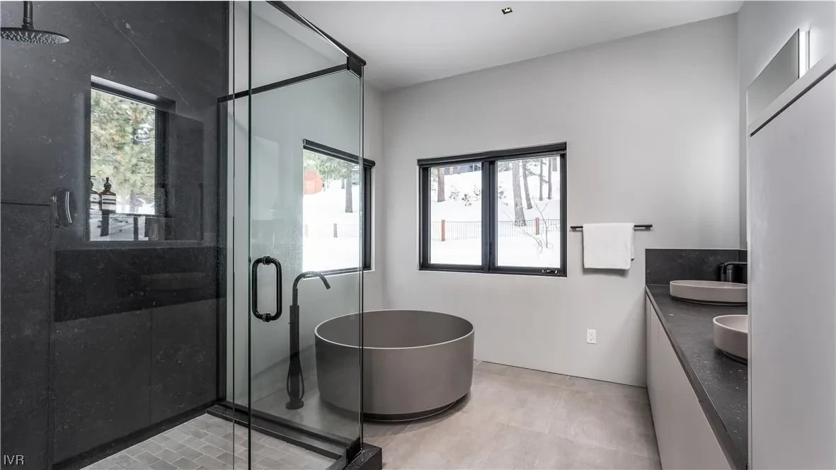 Remodeling a Luxury Bathroom in Lake Tahoe: Tips from Top Realtors