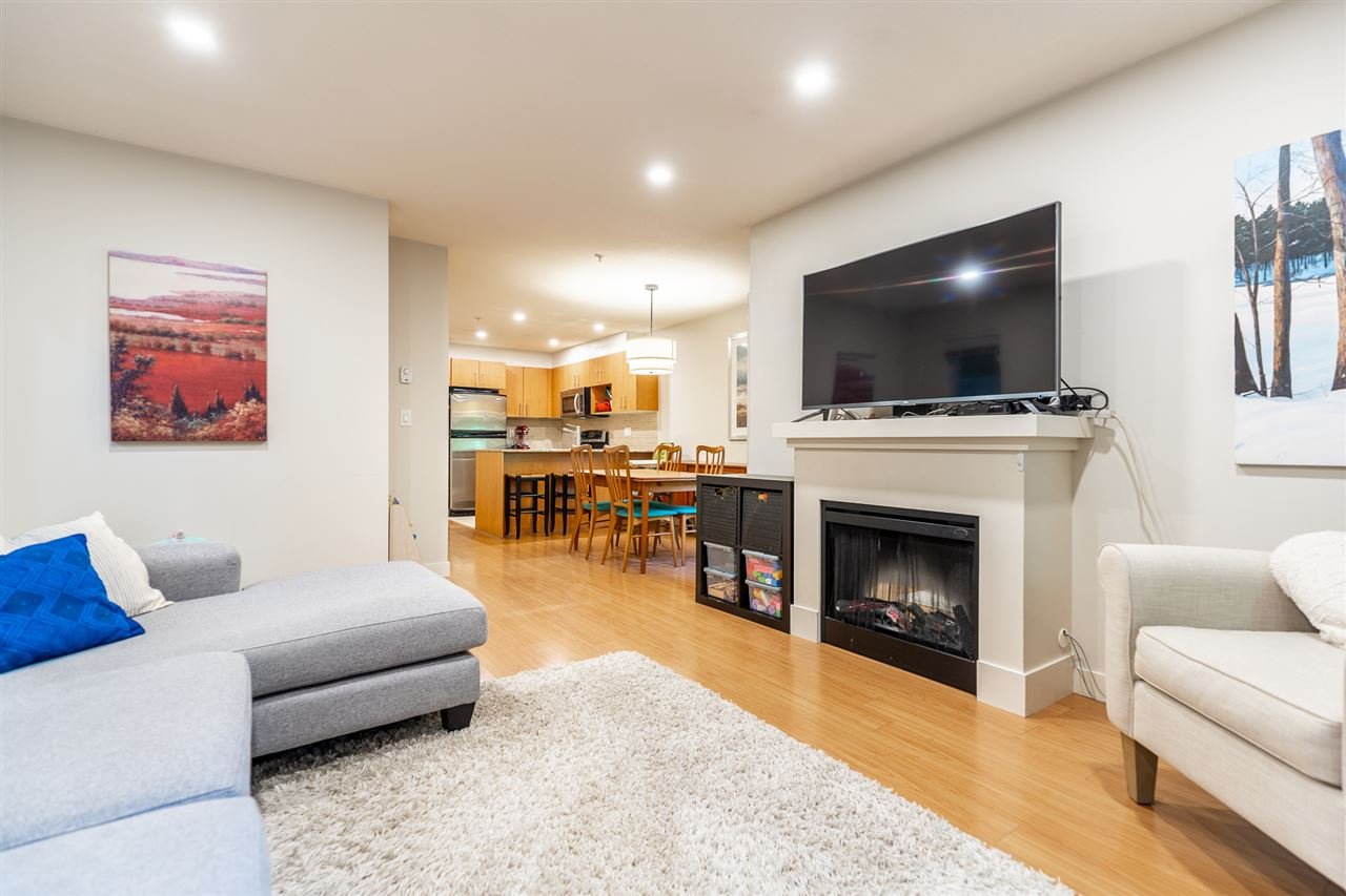 227-1633 Mackay Ave