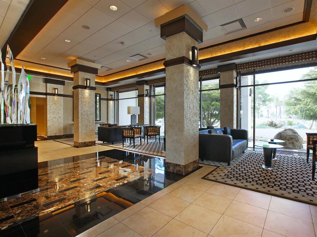 1255 North Gulfstream Ave, #904