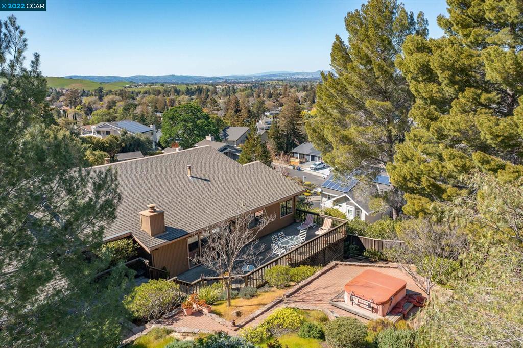 1170 Redfern Court