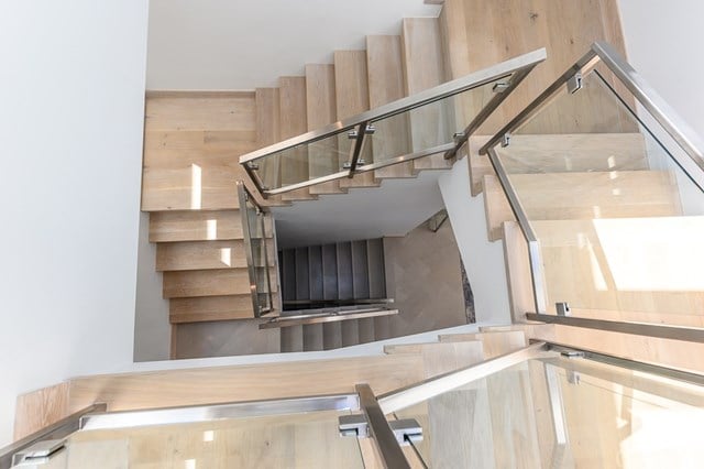212 The Strand