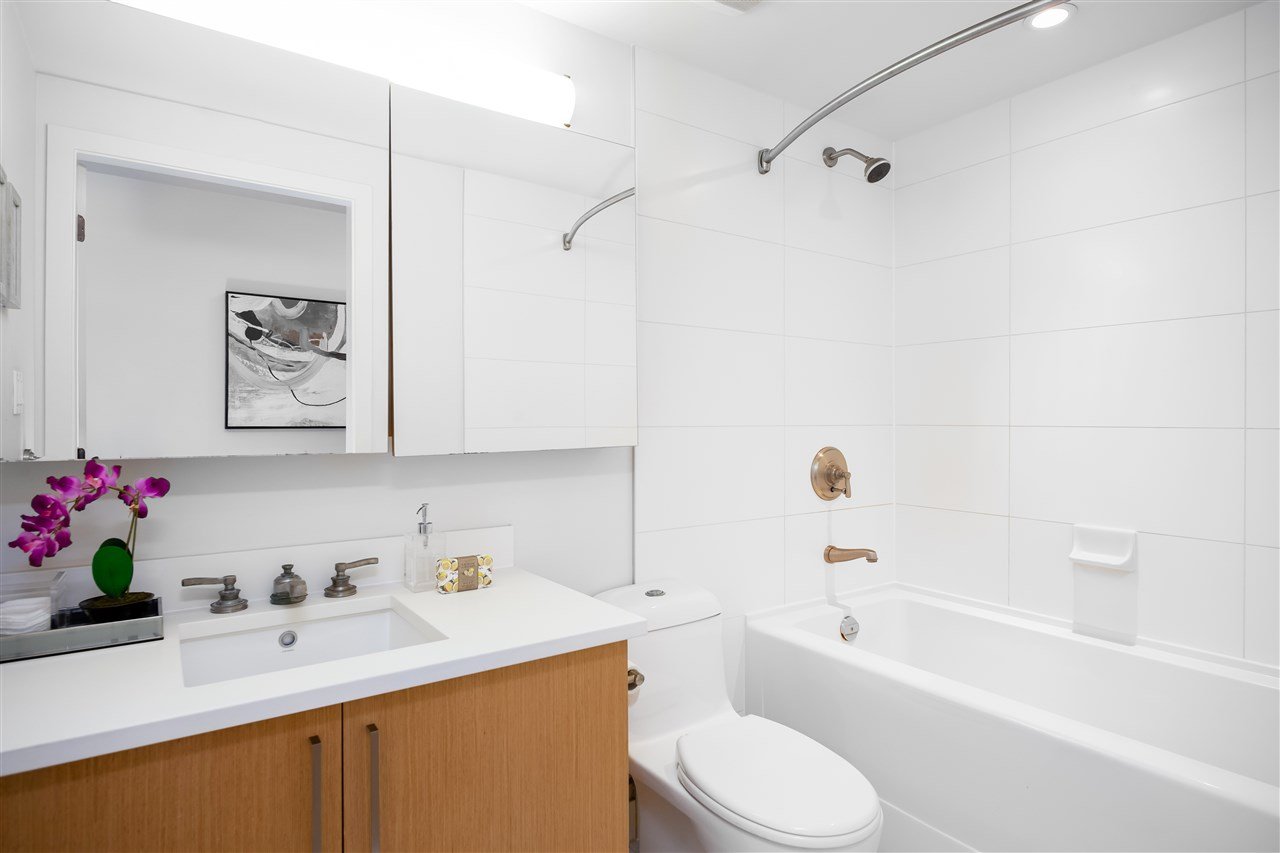 802-250 E 6th Ave