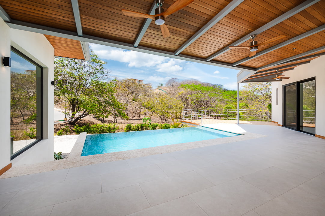 Modern Tropical Infinity Pool Villa, Tamarindo, Guanacaste