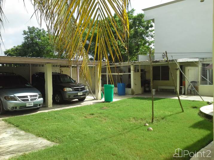 Corozal Gem - 2300 sq ft, 2 story, 4 bed, 4 bath single-family home 