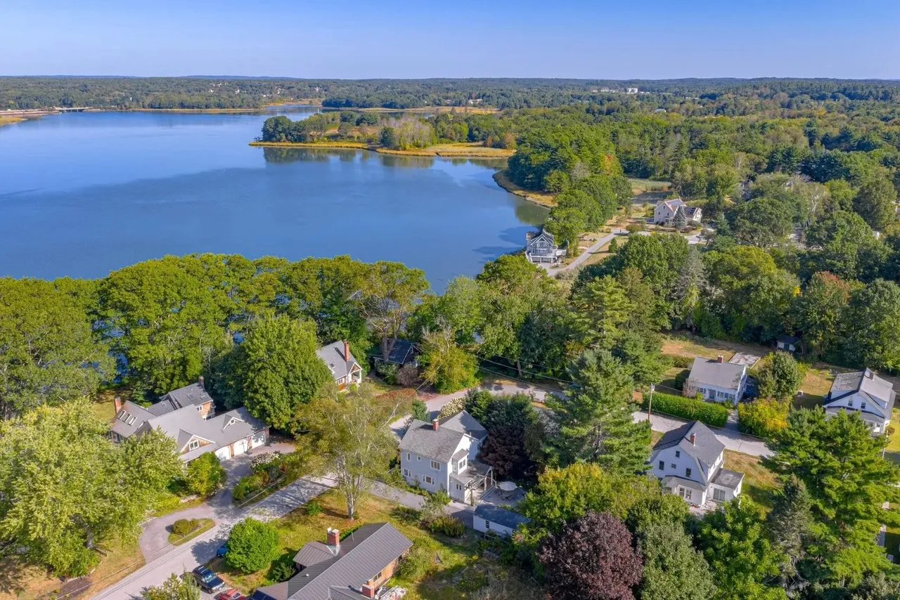 New Listing: 6 Tidewater Cove, Falmouth, ME 04105 – $1,475,000