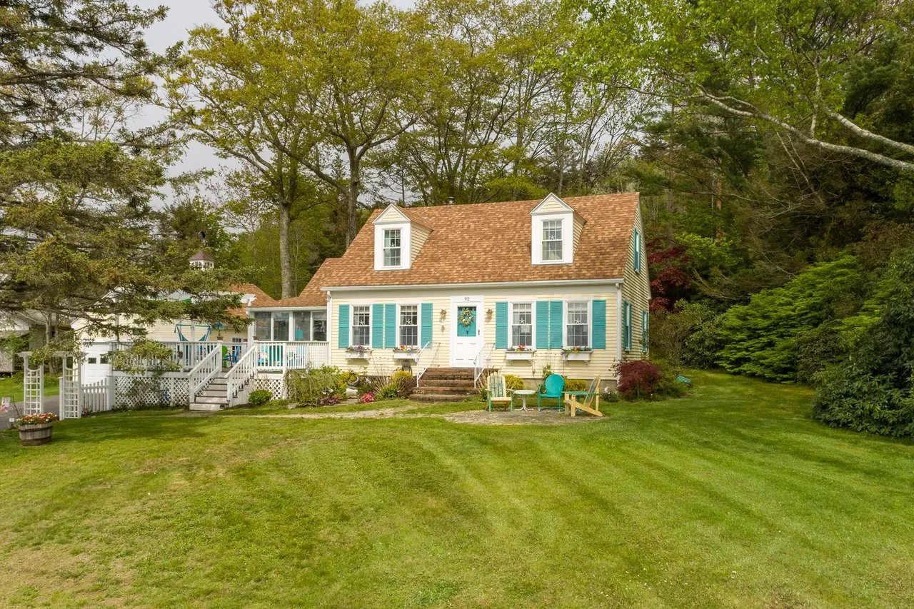 New Listing: 92 Atlantic Avenue, Boothbay Harbor, Maine – $649,900