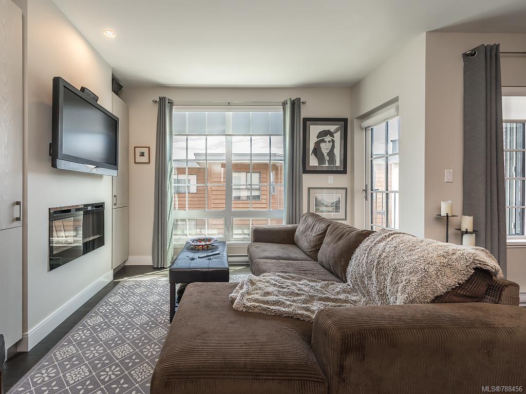 306-1011 Burdett Ave, Victoria