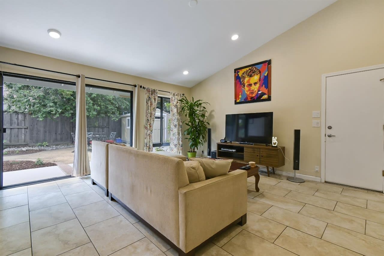 28 Ipanema Place