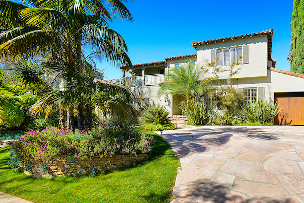 605 N Alta Dr