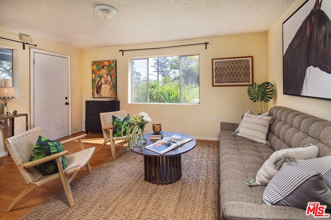 2426 Riverside Dr
