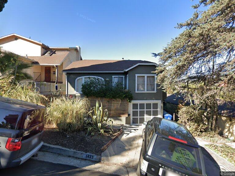 1433 Angelus Ave