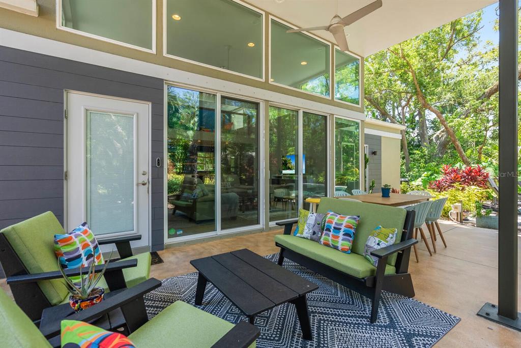 1734 Bahia Vista St