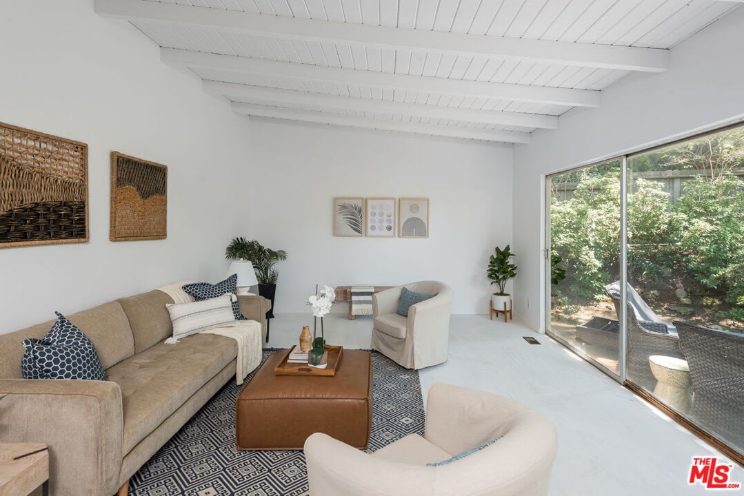 2951 La Castana Dr