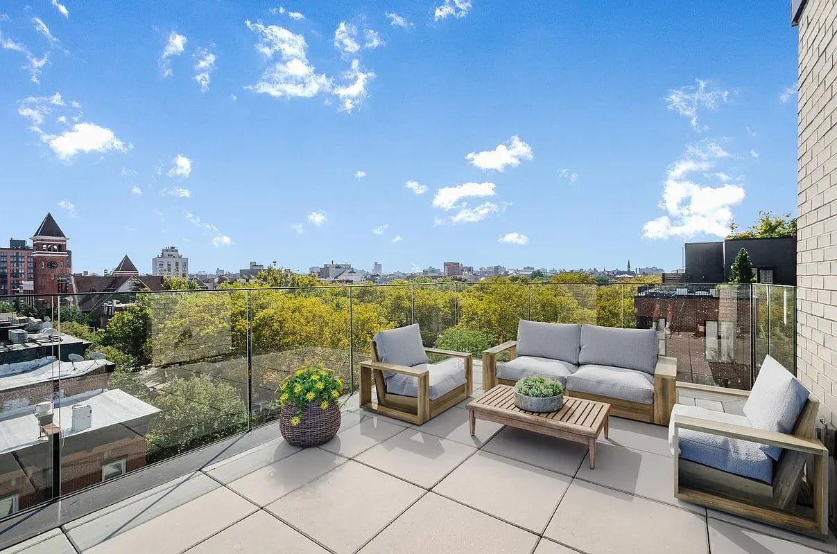 435 Tompkins Avenue Unit: 602