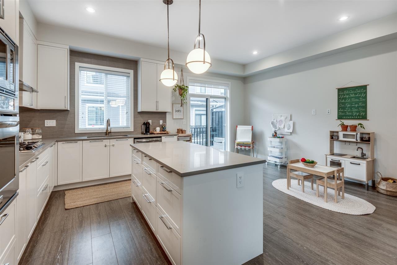 15-19133 73 Ave