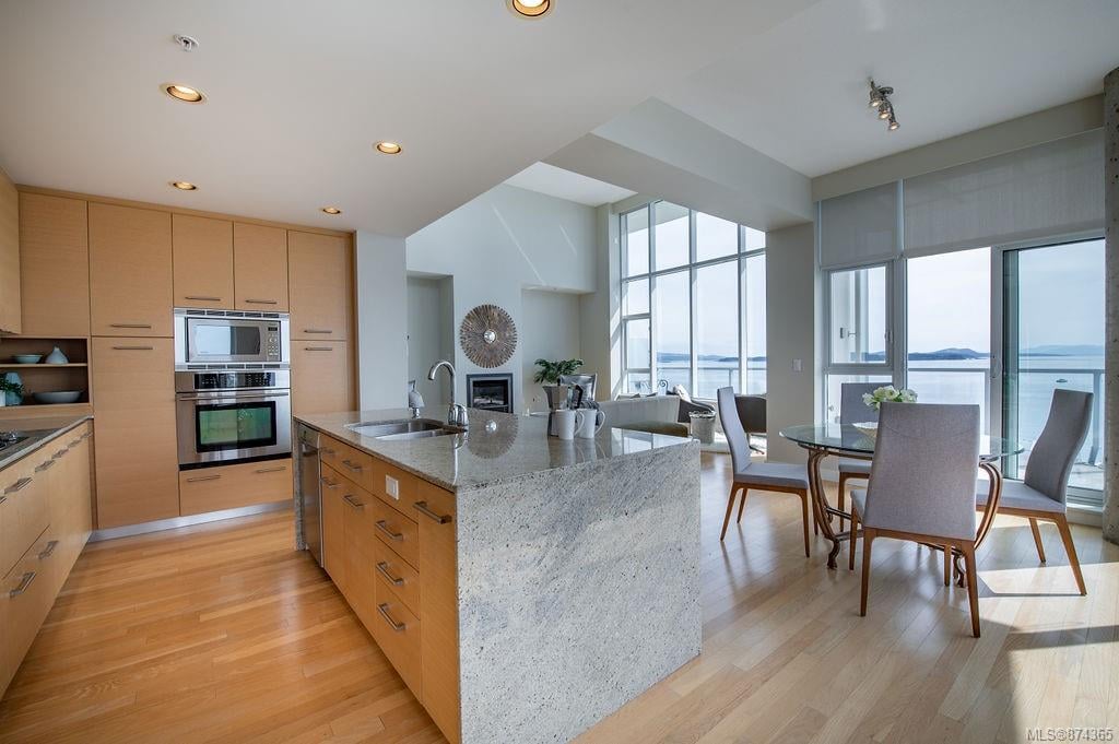 709-9809 Seaport Pl