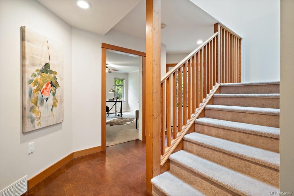1129 May St