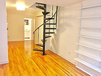 431 CLASSON Ave Apt: 1C