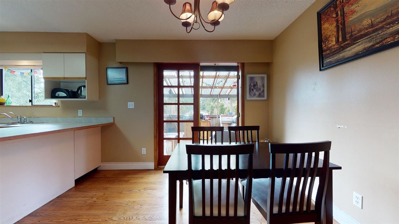 2540 Lomond Wy