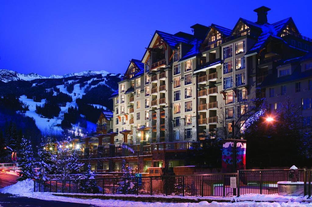 4299 Blackcomb Wy