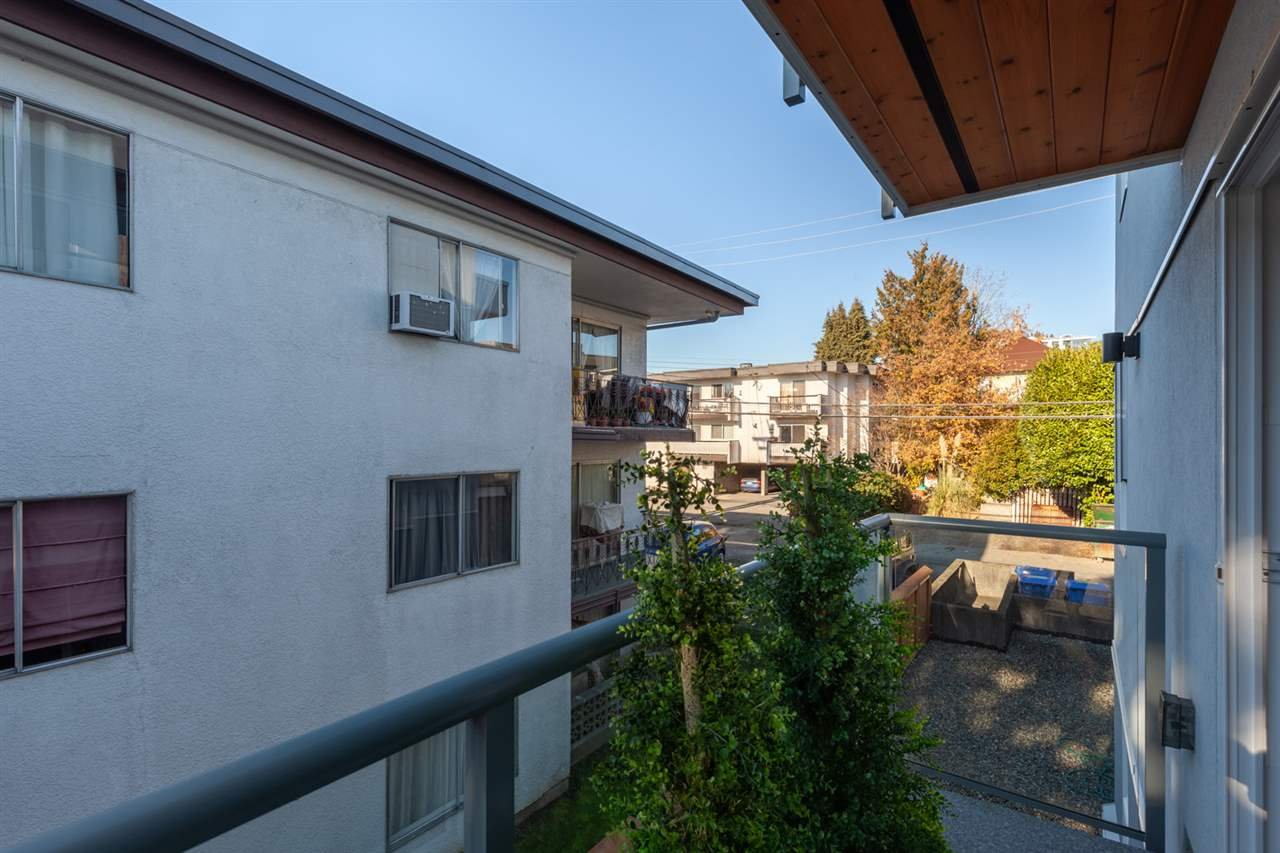 206-255 E 14th Ave