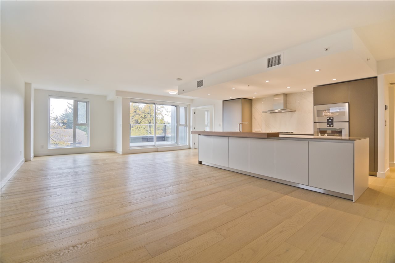 303-7128 Adera St