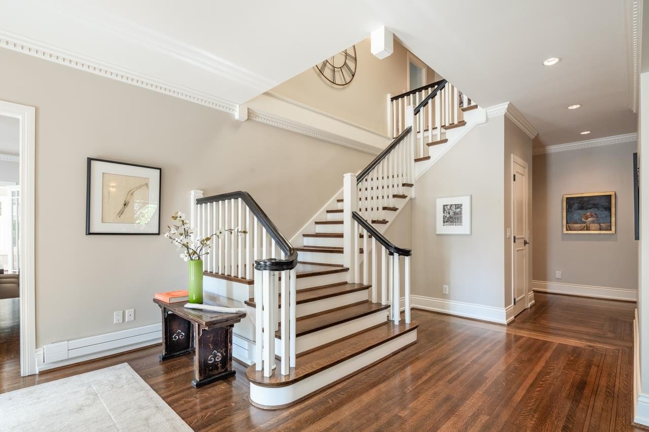 5560 Somerset Cres