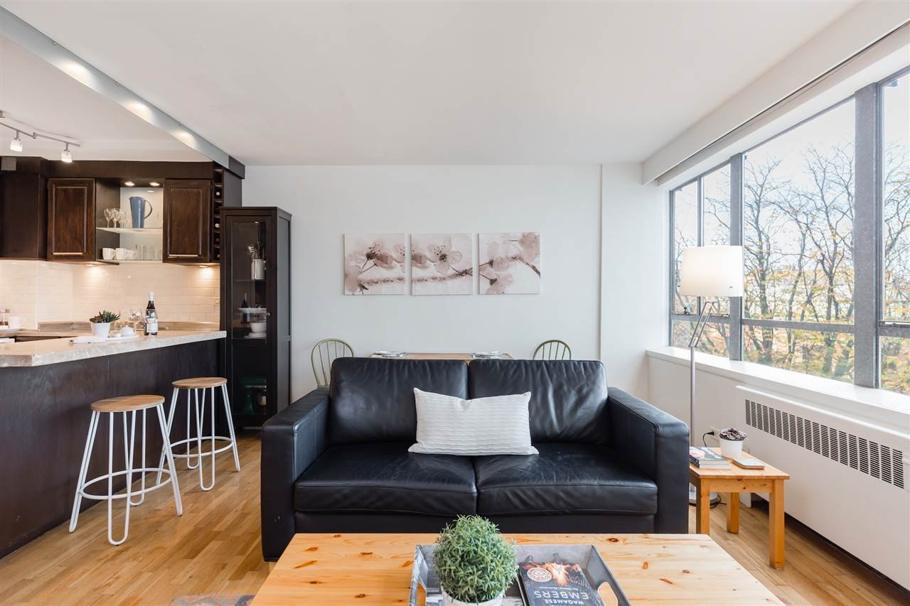 321-1445 Marpole Ave