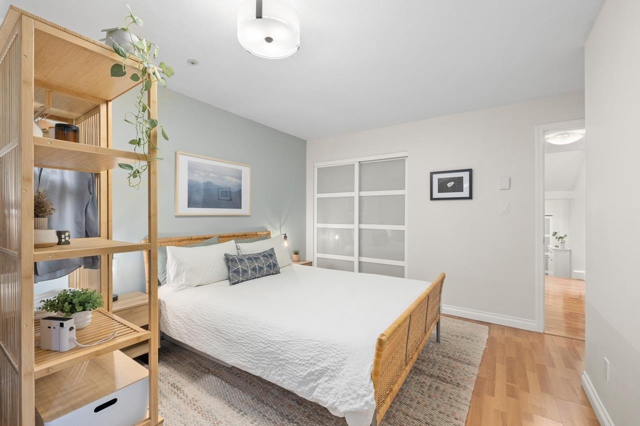 205-2212 Oxford Street, Vancouver