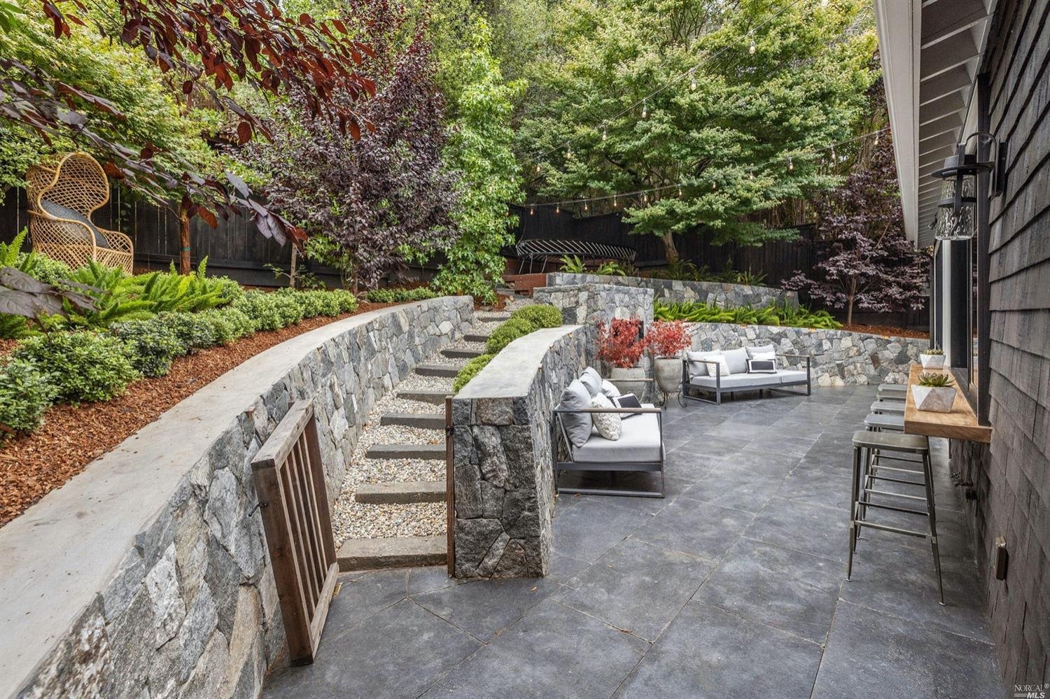 44 Bayview Avenue