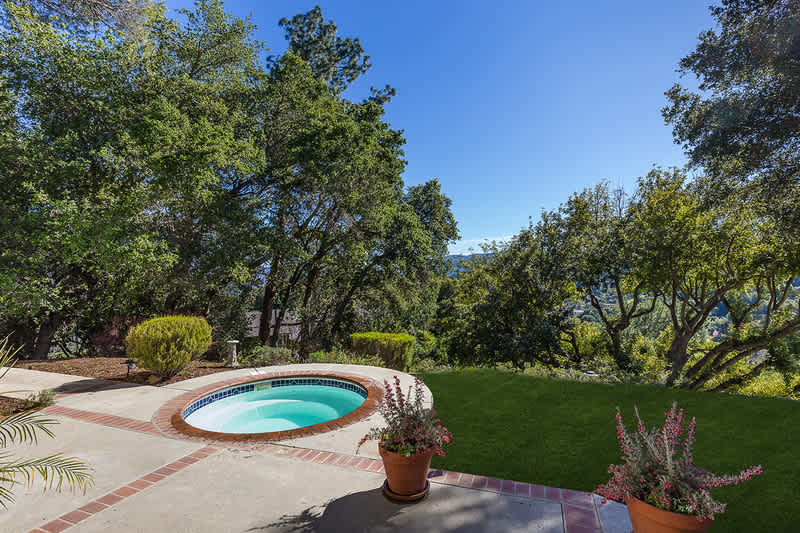 22505 Rolling Hills Road