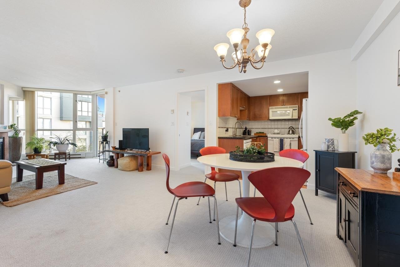 404-1425 W 6th Ave