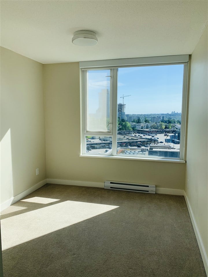1007-602 Como Lake Ave