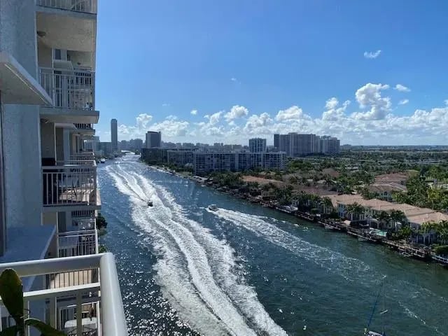 1600 S Ocean Drive, #15F