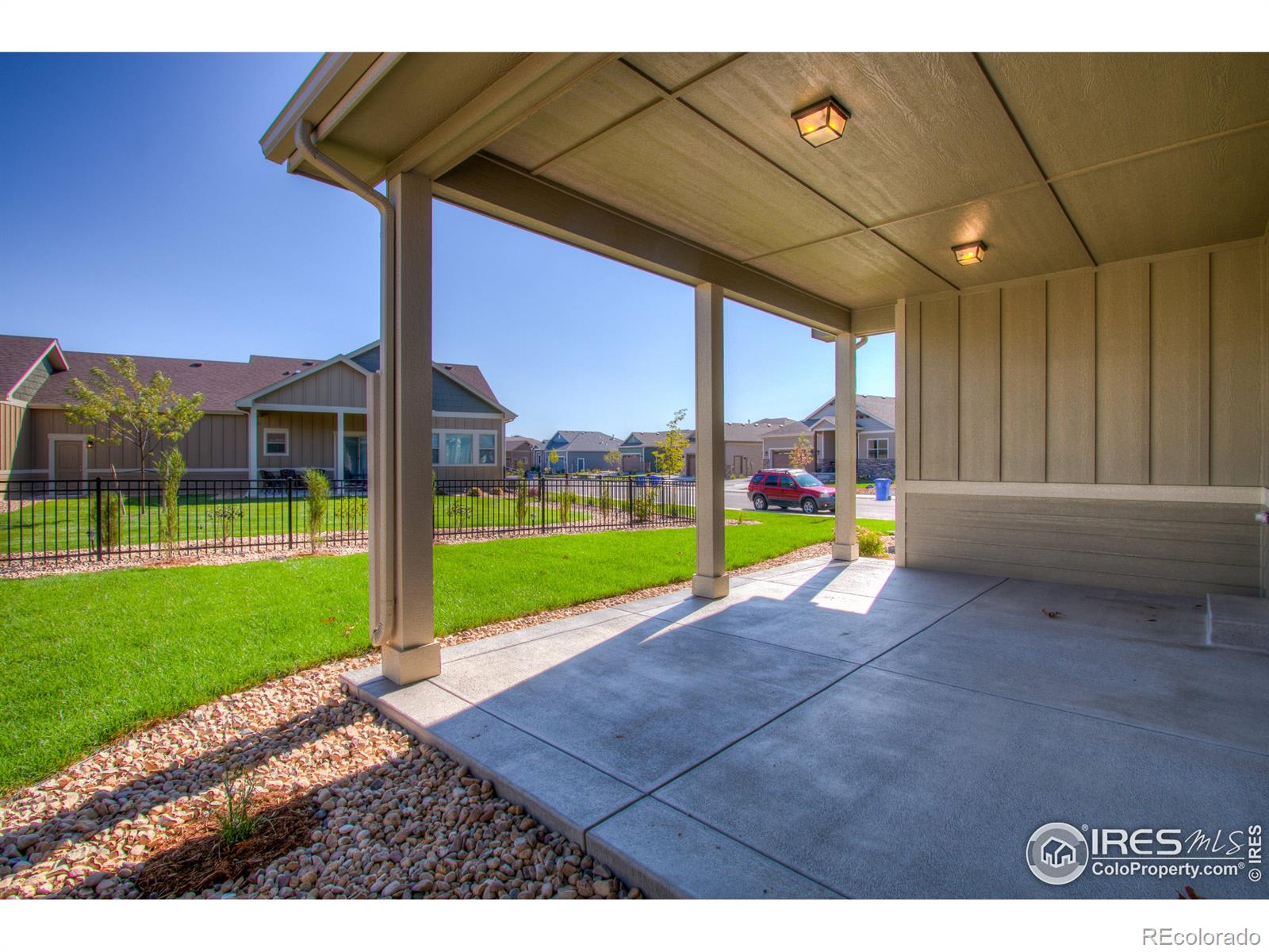 3571 Saguaro Dr
