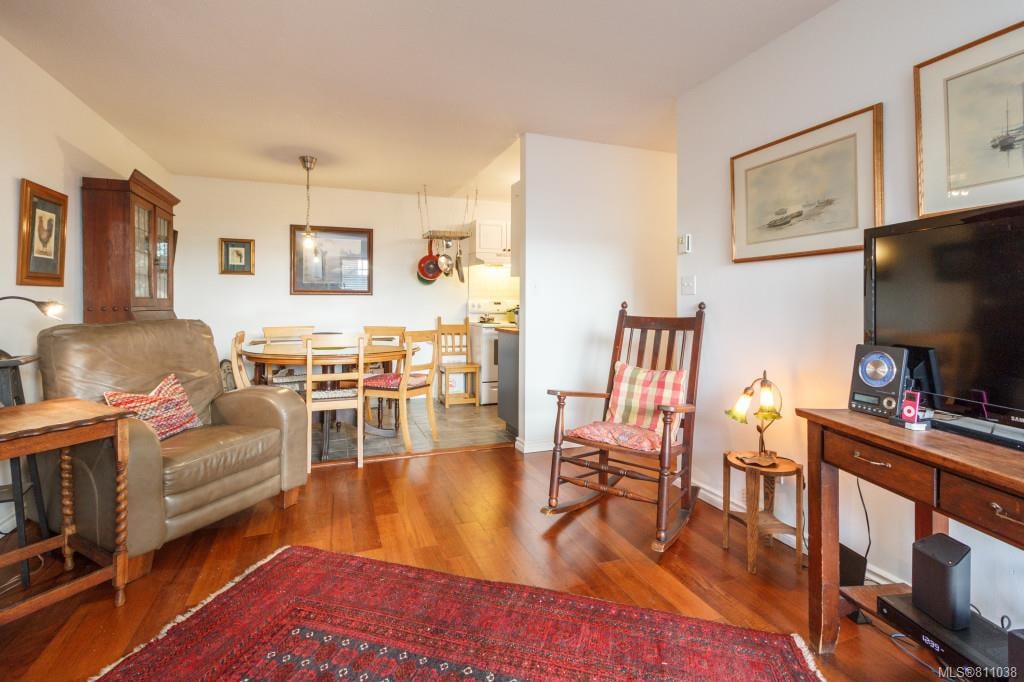 102-2520 Wark St, Victoria