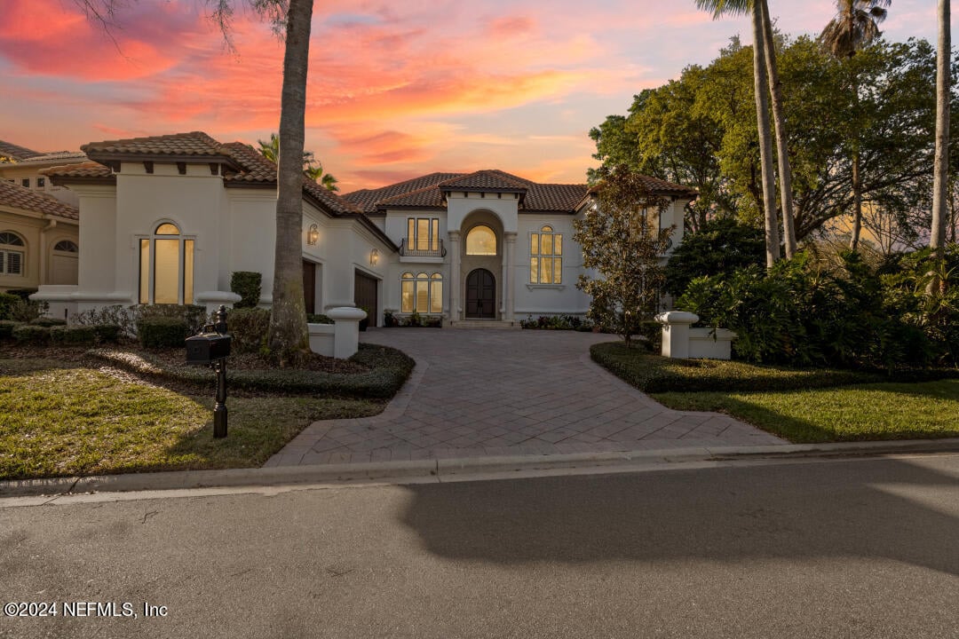 100 Harbourmaster Ct