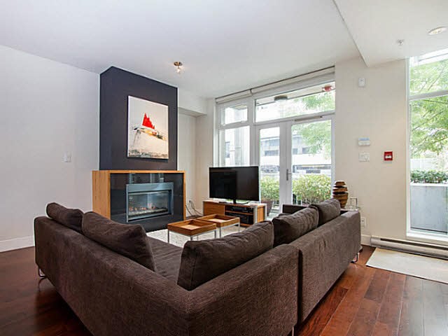 1663 W 8th Ave