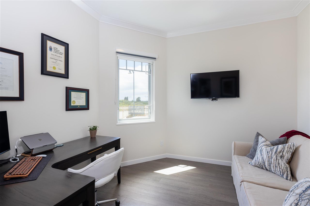 2298 Cormorant Dr