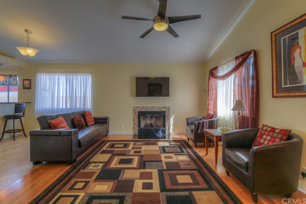 27505 Avenida Halago