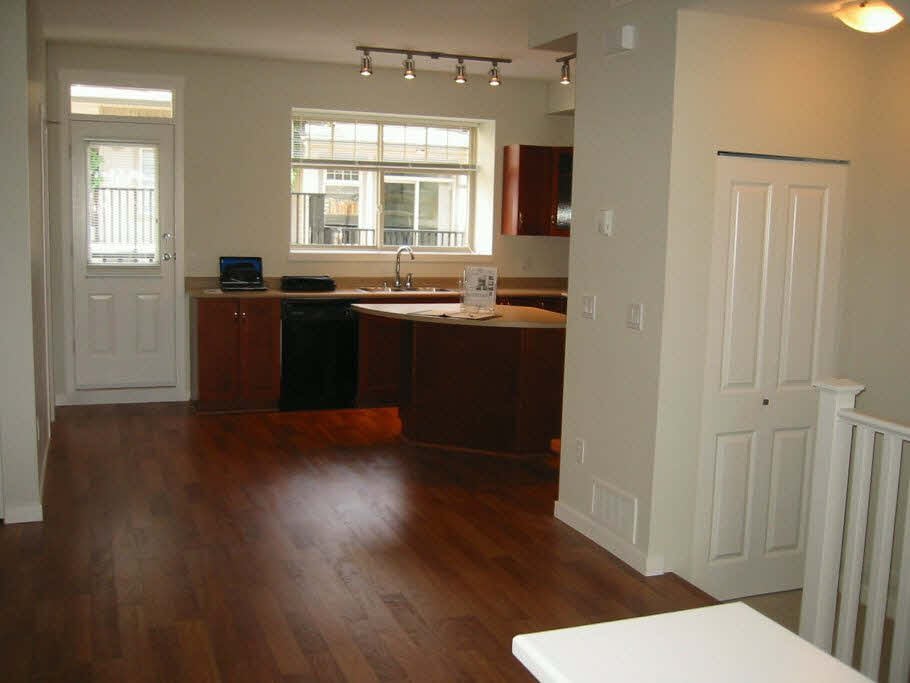 19-55 Hawthorne Dr