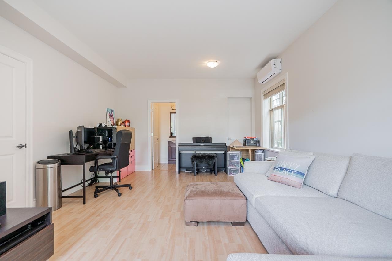 1505 Rosser Ave