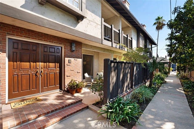 506 West Sierra Madre Boulevard, C