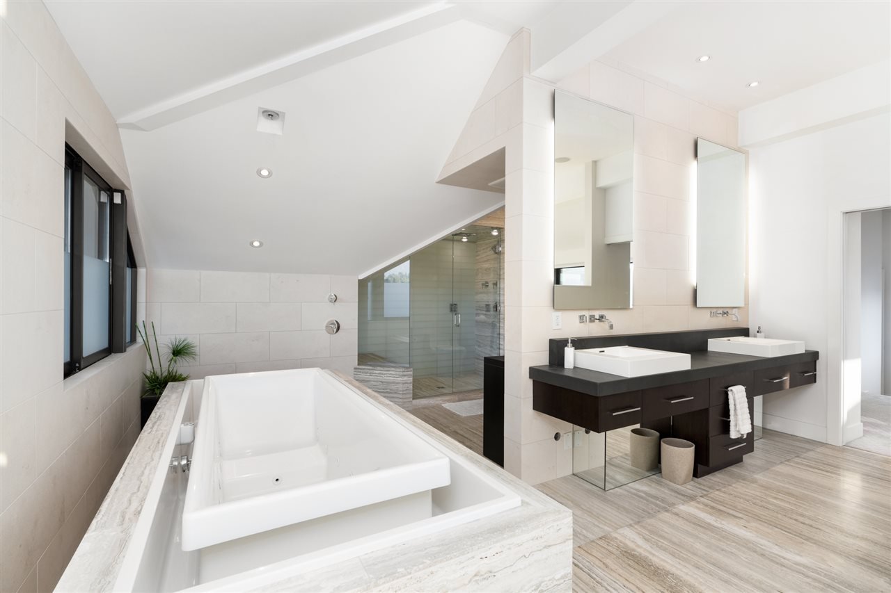 6269 St. Georges Cres