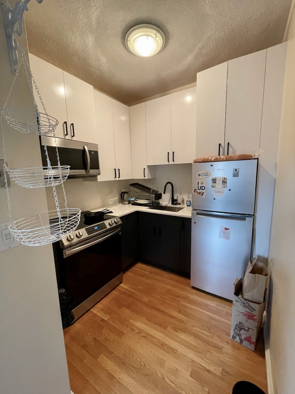 Gorgeous and Renovated West Newton Street Studio - Right on the Back Bay & South End Border! 