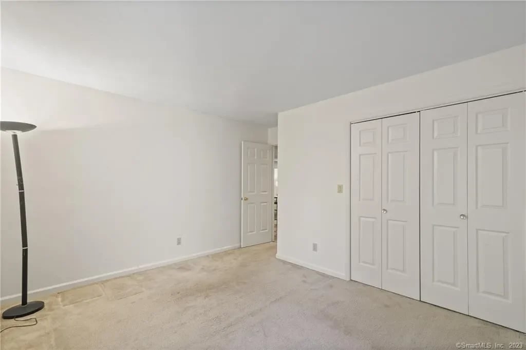 500 River Rd Apt 12