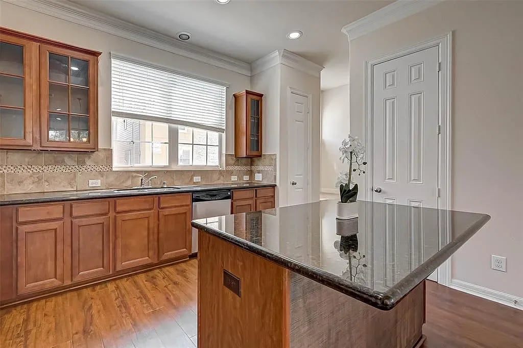 3216 Clearview Cir