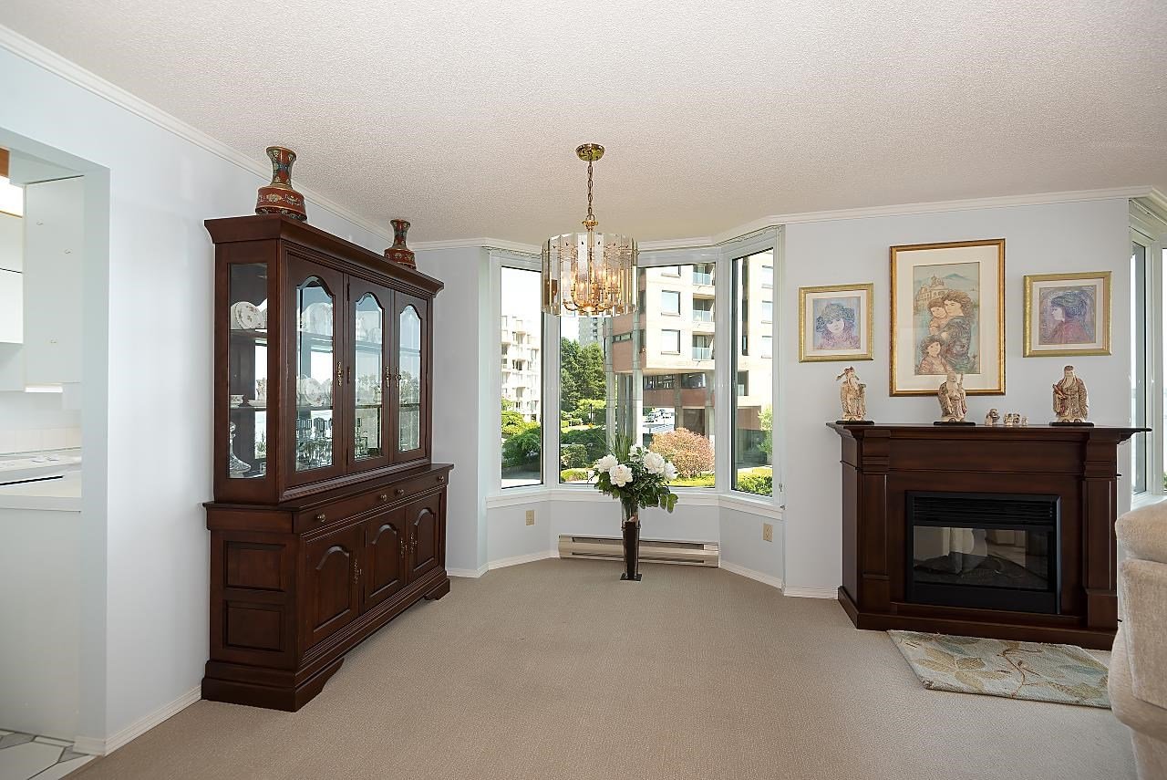 201-2280 Bellevue Ave